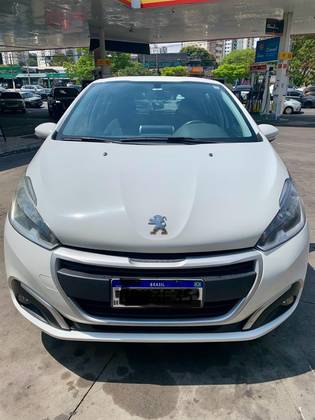 PEUGEOT 208 1.2 ACTIVE PACK 12V FLEX 4P MANUAL PEUGEOT 208 1.2 ACTIVE PACK 12V FLEX 4P MANUAL